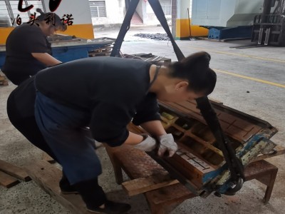 車銑刨磨鏜床加工中心數(shù)控機床刮研鏟刮鏟花維修精度修理恢復(fù)